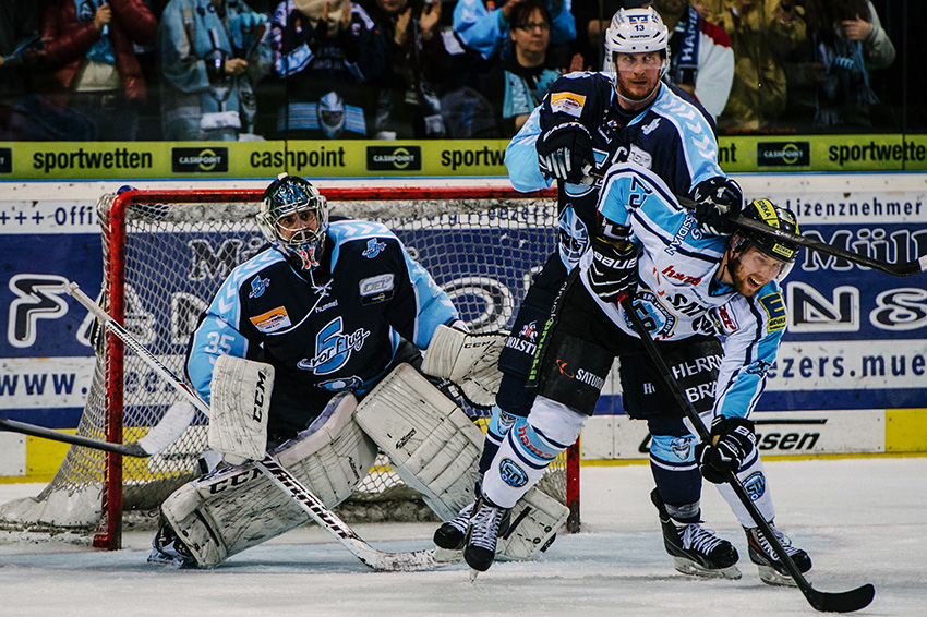 Hamburg Freezers Schubert Caron