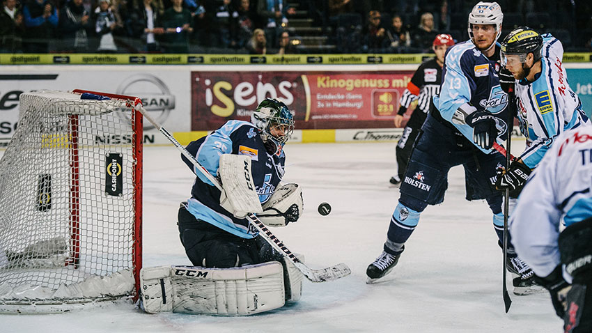 Hamburg Freezers Caron Goalie
